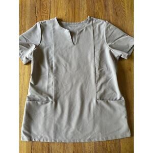 Mandala 5 Pocket Notch Neck Scrub Top Size S
